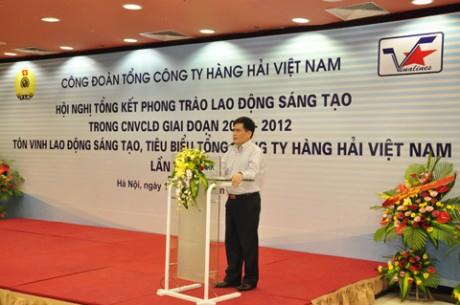 Đồng chí Nguyễn Ngọc Huệ - Chủ tịch HĐTV Tổng công ty Hàng hải Việt Nam phát biểu tại Hội nghị