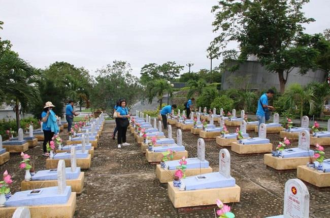 Công đoàn Cảng Sài Gòn tổ chức chương trình "Về nguồn"