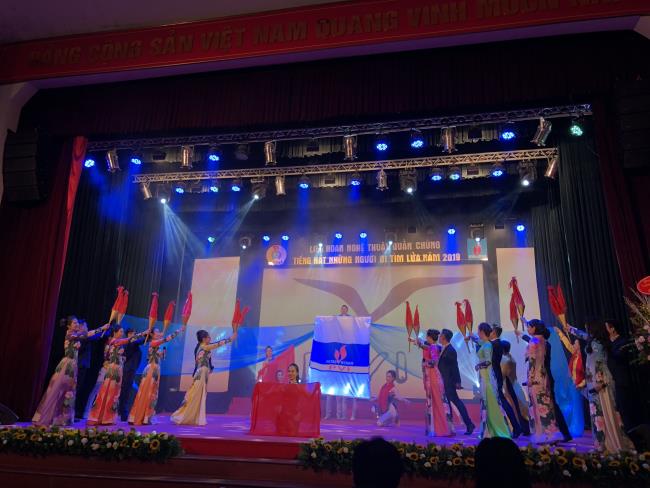 Liên hoan tiếng hát quần chúng: Tiếng hát người đi tìm lửa năm 2019